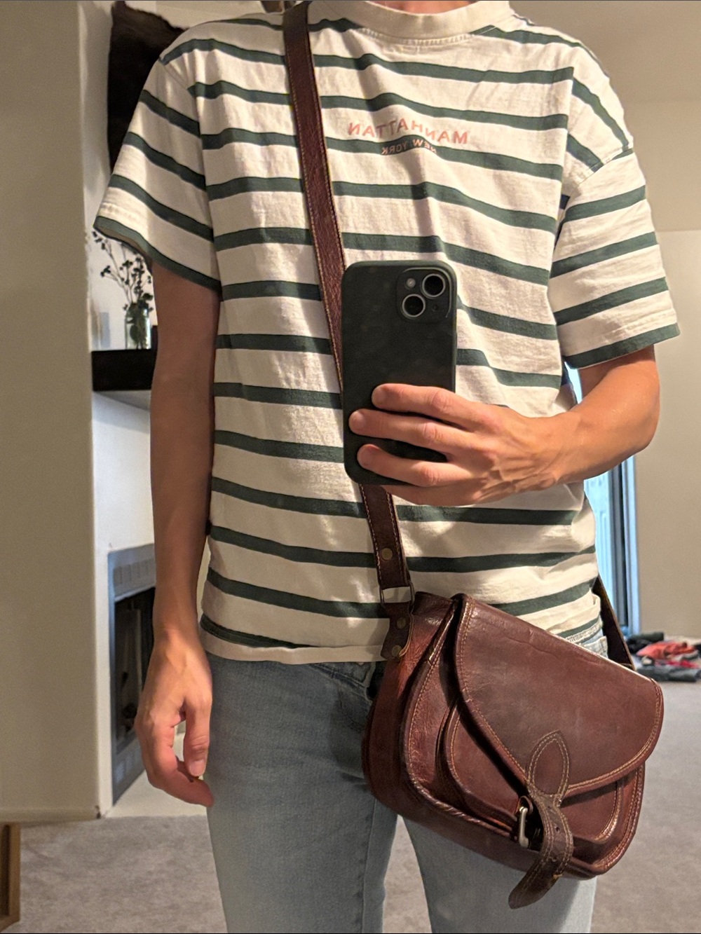 Vintage-Style Brown Leather Crossbody Bag - Picture 8 of 8